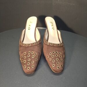 FYS Suede Heeled Mules with Gold Eyelets Pointed Toe Slip On Shoes‎ Size 8.5